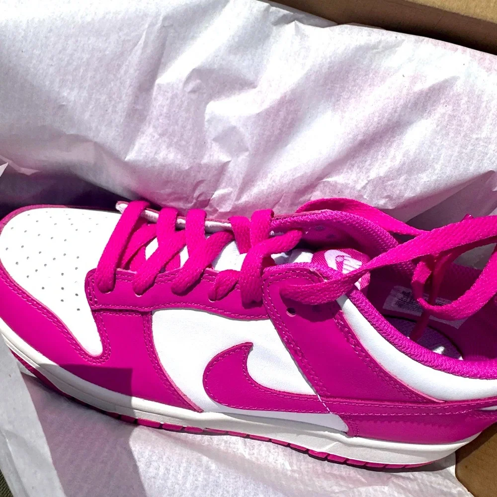 Nike Dunk Low Pink White Active Fuscia 💕 - Picture 2 of 2